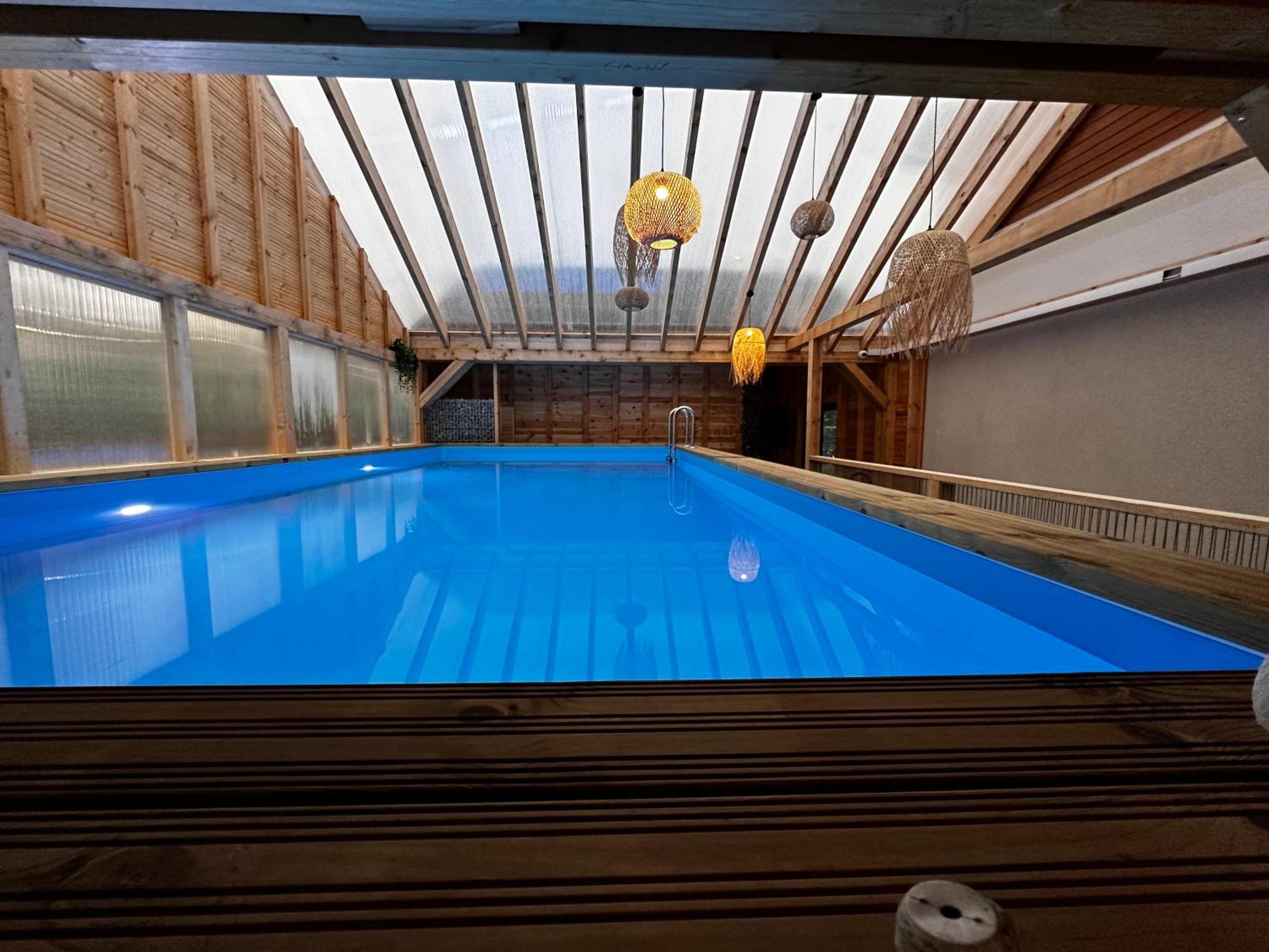 Domki Zlote Piaski Kryty Basen Sauna Jacuzzi Jastrzębia Góra Kültér fotó